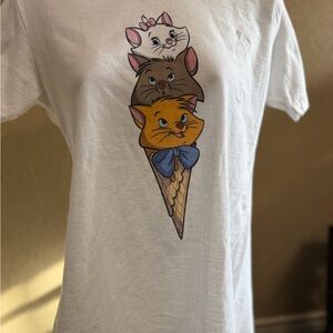 Disney “Aristocats” Tee M Like New!!